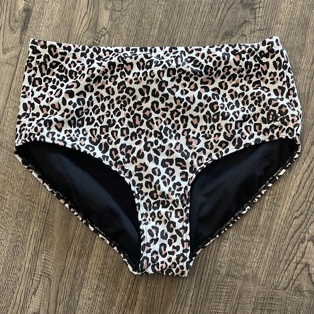 Like New Cheetah Print Albion Swim Bottoms